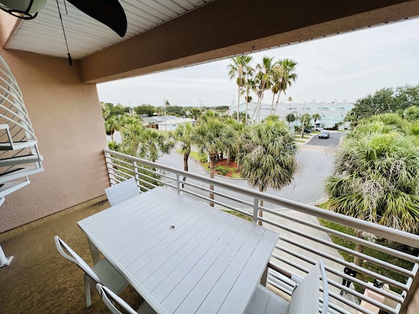 Balcony Overlooking the Intracoastal