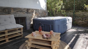 Terrasse avec jacuzzi !!