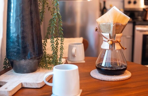 Kaffe og/eller kaffemaskine