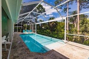 Hello pool & lanai