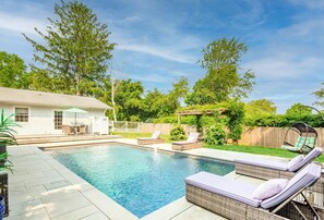 Crystal Clear Sparkling Gunite Pool