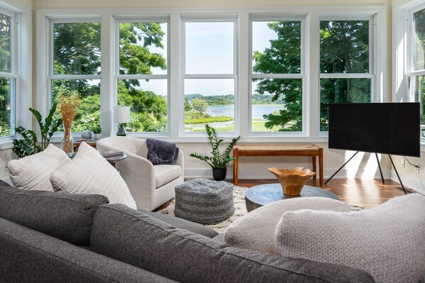 Sun room with stunning year-round views