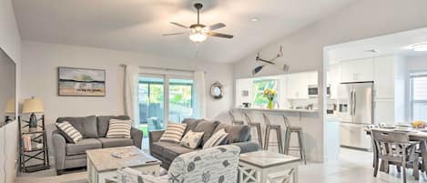 Jupiter Vacation Rental | 3BR | 2BA | 1,207 Sq Ft | 1 Step Required to Access