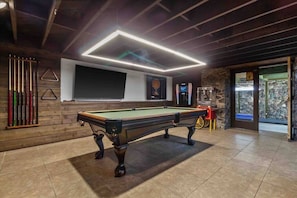 Spielezimmer