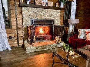 Fireplace w/doors