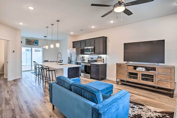 Grand Junction Vacation Rental | 2BR | 2.5BA | Stairs Required | 1,300 Sq Ft