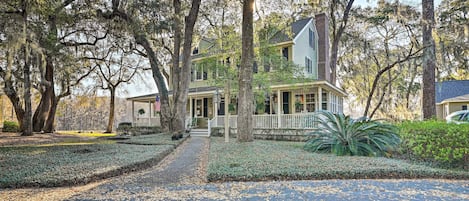 Murrells Inlet Vacation Rental | 3BR | 2.5BA | 1,500 Sq Ft | Stairs Required