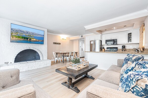 Welcome to your home base for your next  beach trip! With 3beds/2baths, there's plenty of space for the whole family!
                
