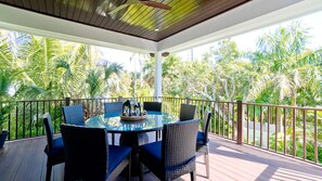 Balcony - Outdoor Dining