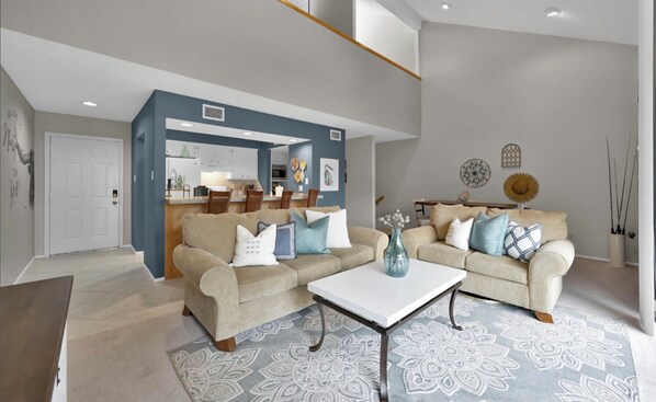  Beautiful home, clean and well equipped. Great local and proximity to lake