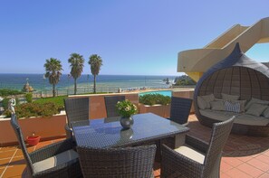 Dining table on the terrace
