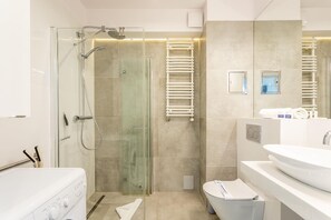 Bath/Shower