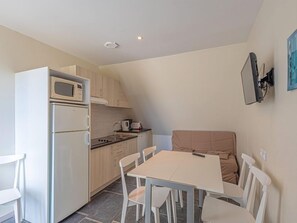 Reconnect with loved ones over a meal at the dining table. Settle into the dining area and enjoy a nice meal.