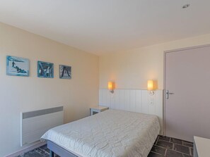 Drift to sleep in a comfortable bed after a wonderful day outside. Bedding configurations vary.