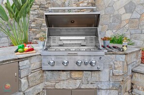 Fire up the island grill and impress your guests!