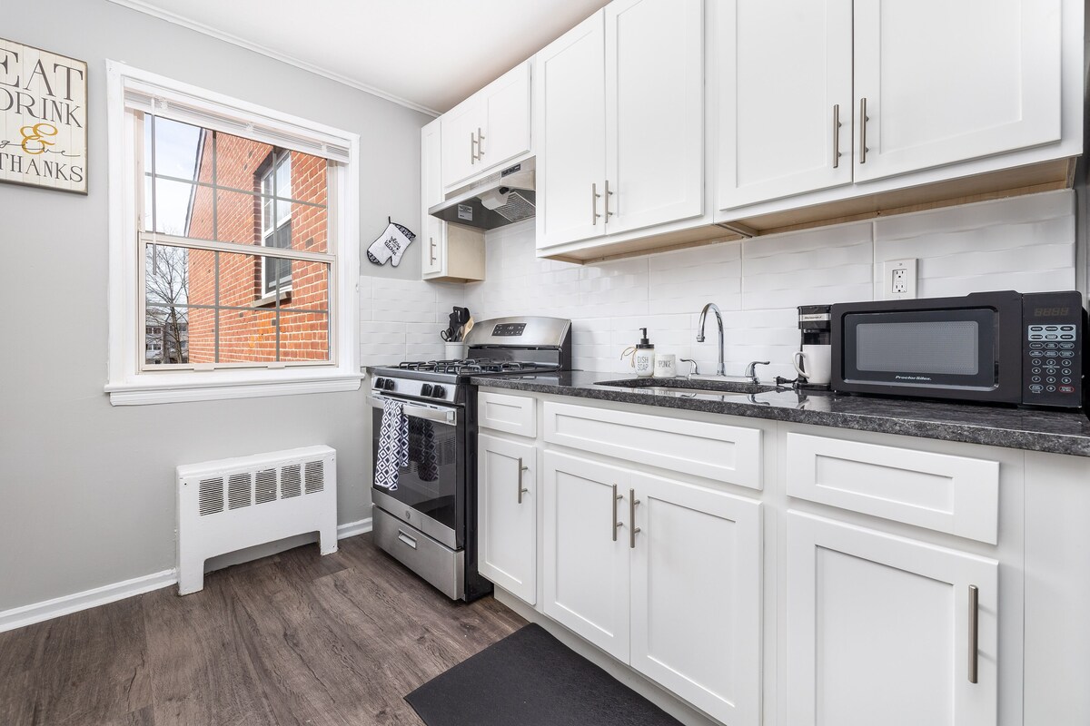 Cozy Apartment – Free Parking -10 mins to Hartford