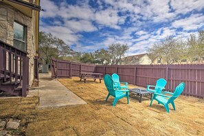 Backyard | Outdoor Seating & Dining Areas | Fire Pit