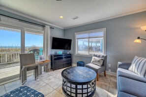 South Side Oceanfront Living Room