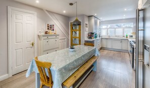 Kitchen dining area