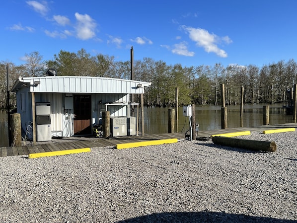 Front of houseboat/parking lot 