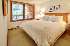 "This is a perfect place to stay in Whistler. The unit was spacious and clean and had everything we needed to feel comfortable and welcome. We especially enjoyed the location as it felt peaceful, private and just a short drive or bike ride"-Anouchka
