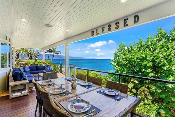 the lanai: outdoor living and dining room (1)