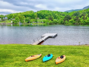 Swimming dock perfect for kayaks and paddleboards.