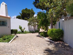 Footpaths in Prainha