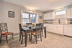 Dining Area | Dishware Provided