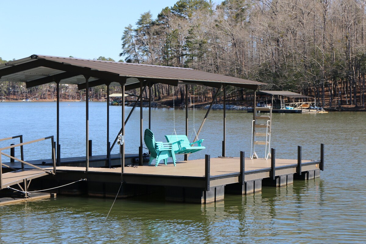 Lakefront Hartwell- 3bed/2Bath cozy lakefront house/cabin – sleeps 10