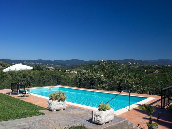 Swimming Pool, Property, Sky, House, Real Estate, Vacation, Estate, Resort, Building, Mountain