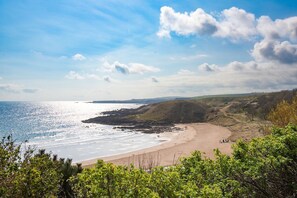 1 The Bay, Coldingham - the horseshoe shaped sands of Coldingham Bay