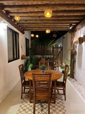 Outdoor dining