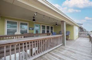 Another view of the great deck!