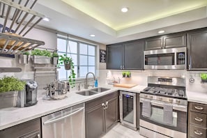 Kitchen | Fully Equipped