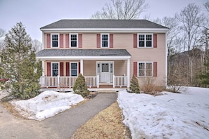 Property Exterior | Front Porch | Private Deck | Mountain Views