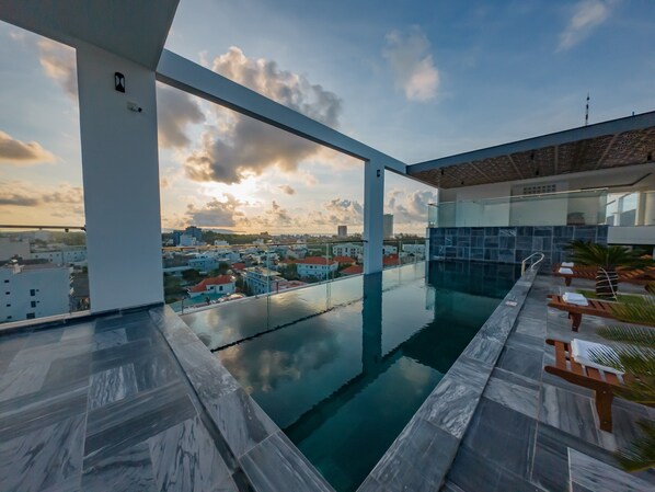 Rooftop pool
