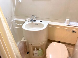 All rooms with unit bath