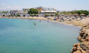 Kato Gouves sandy beach (2 km) – Nearby sandy beach with clear waters.

