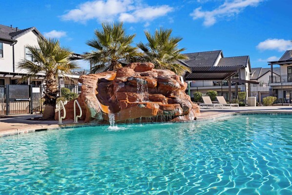 Community pool