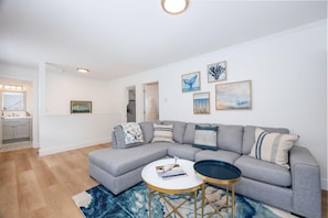 Kitchen, Main Bedroom, Bathroom & Living Room on Same Floor