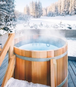 Dip into one of the springs hot soaking tubs. Total relaxation.

