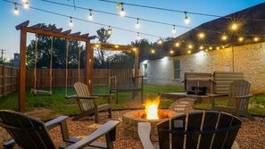 Cozy up next to the fire pit and make some smores with the family! 