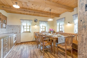 Cuisine et salle Ă manger