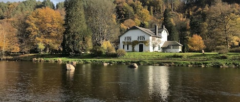 Nærtved liggende omgivelser (sommer) (&lt; 1 km)