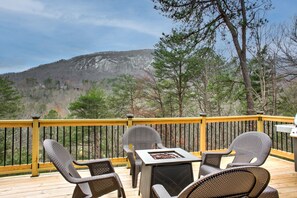 Gas Fire Pit on Deck w/Mountain Views