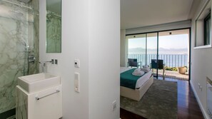 En-suite #modern