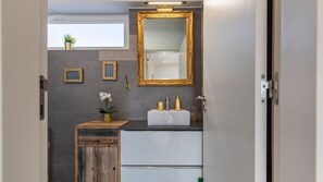 Class meets design.
#class #design #decor #portugal #pt #lisbon