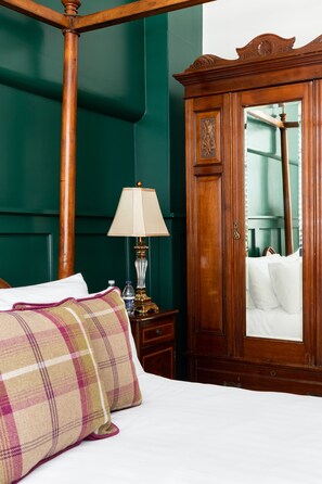 Bright Suite