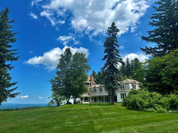 The Lodge 